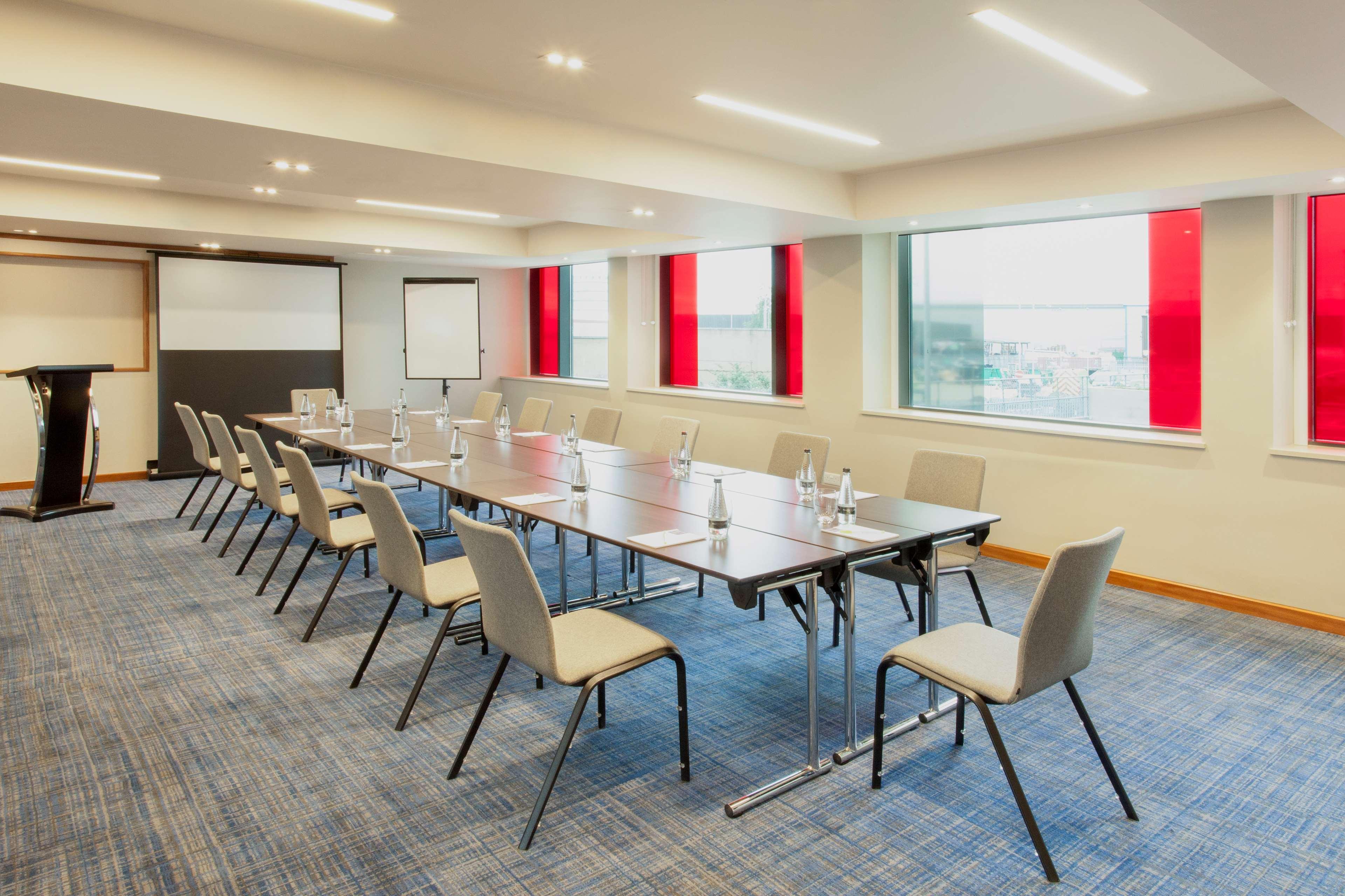 Hyatt Place West London Hayes 히드로 외부 사진
